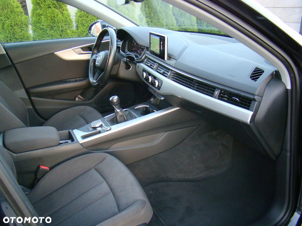 Audi A4 Avant 2.0 TDI ultra - 33