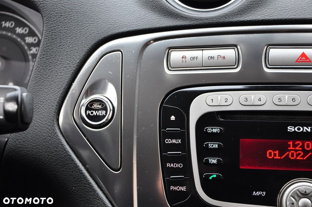 Ford Mondeo 2.0 Titanium - 37