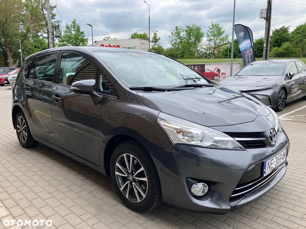 Toyota Verso 1.8 Premium - 10