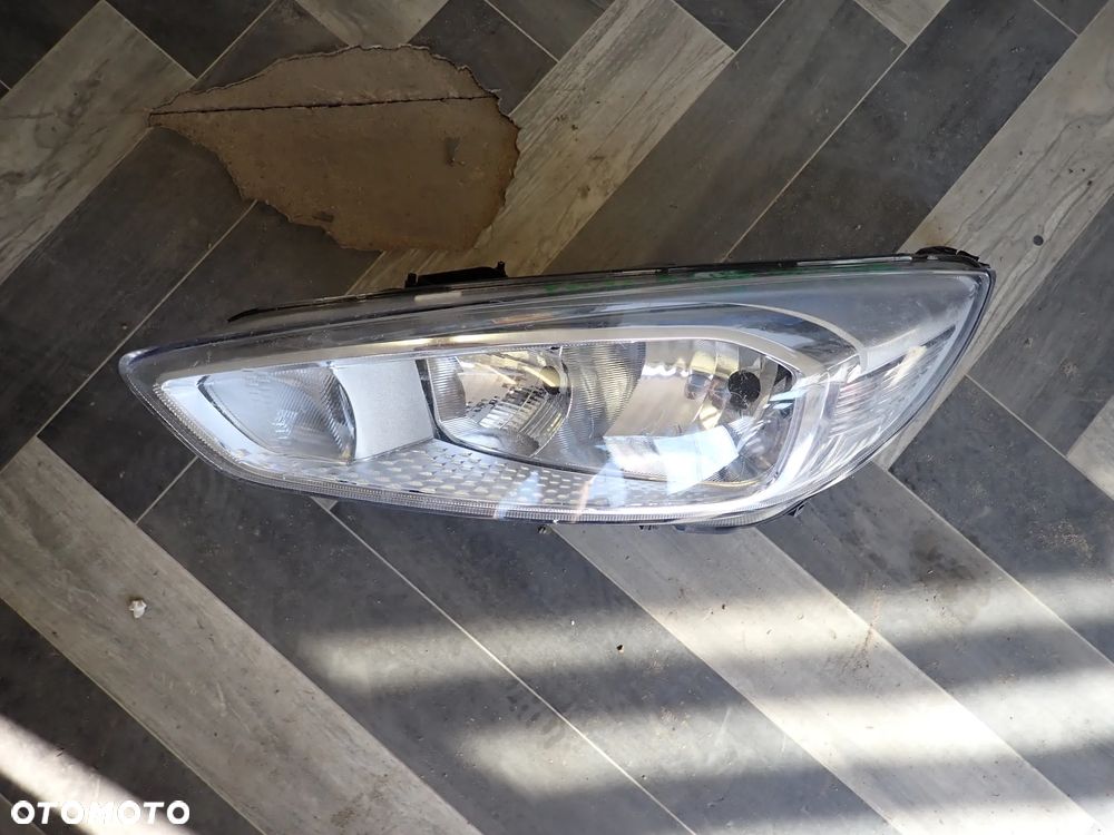 FORD FOCUS III LIFT LAMPA LEWY PRZÓD - 1