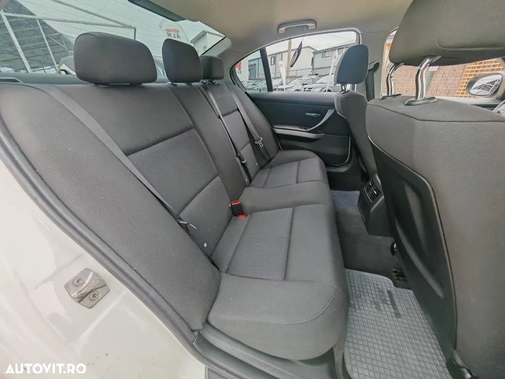 BMW Seria 3 320d DPF - 11