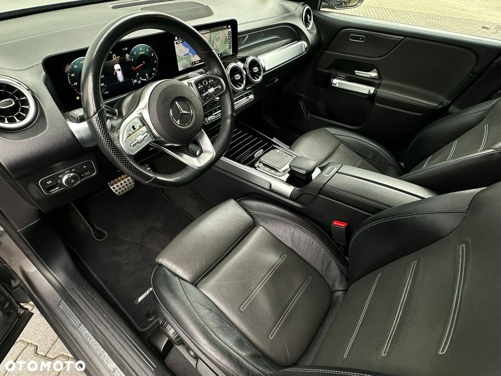 Mercedes-Benz GLB 200 4-Matic AMG Line 8G-DCT - 17
