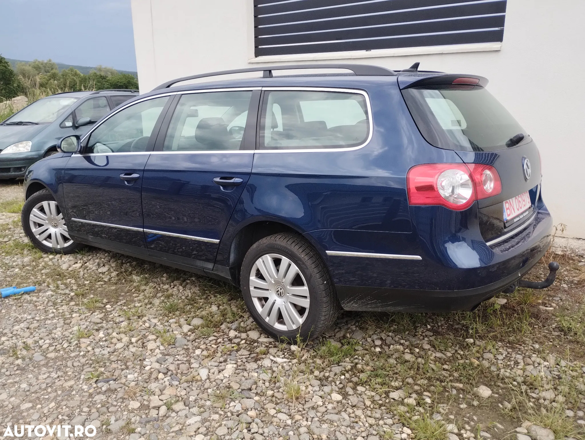 Volkswagen Passat - 4