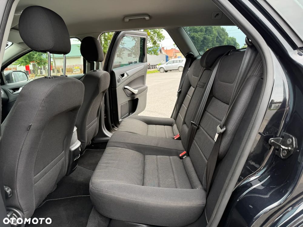 Ford Mondeo - 30