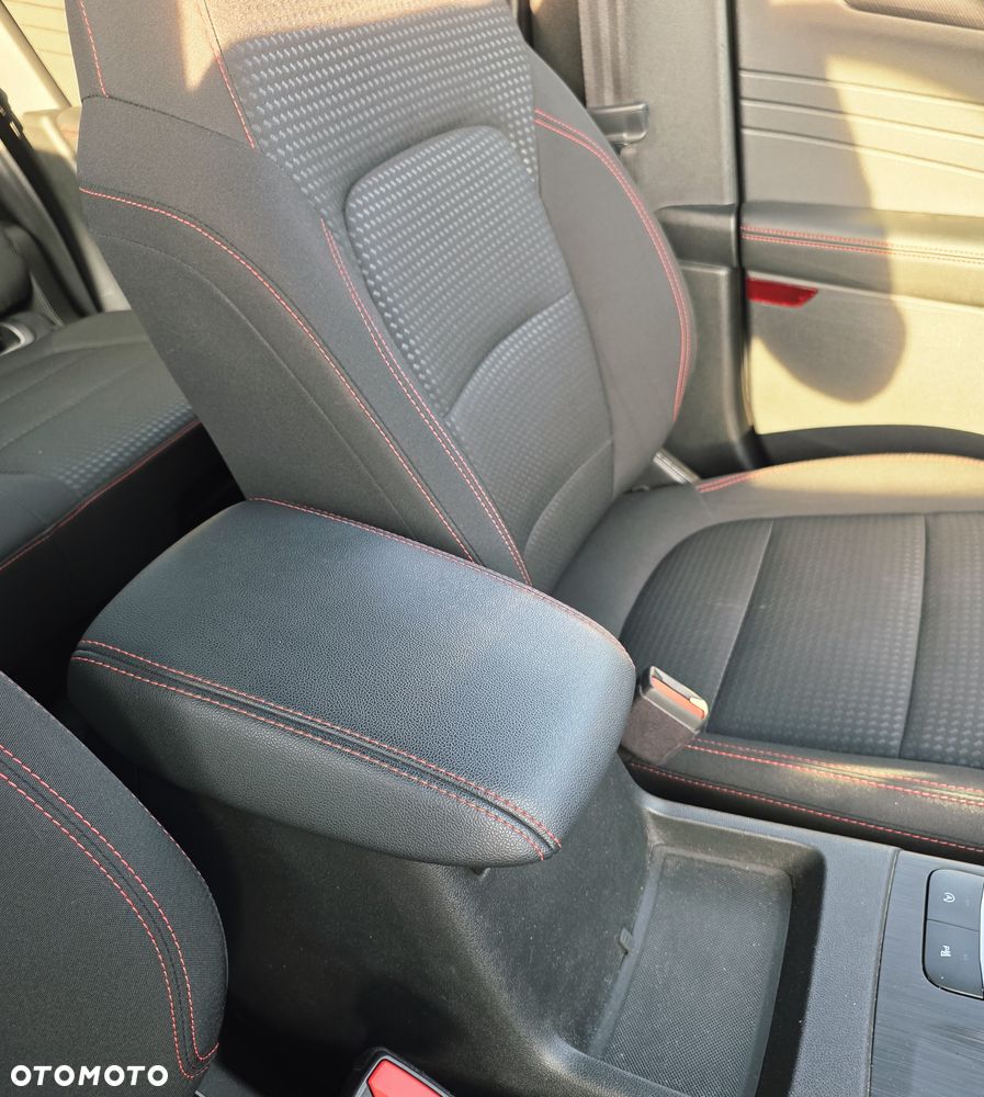 Ford Kuga 2.0 EcoBlue 4x4 ST-LINE - 27