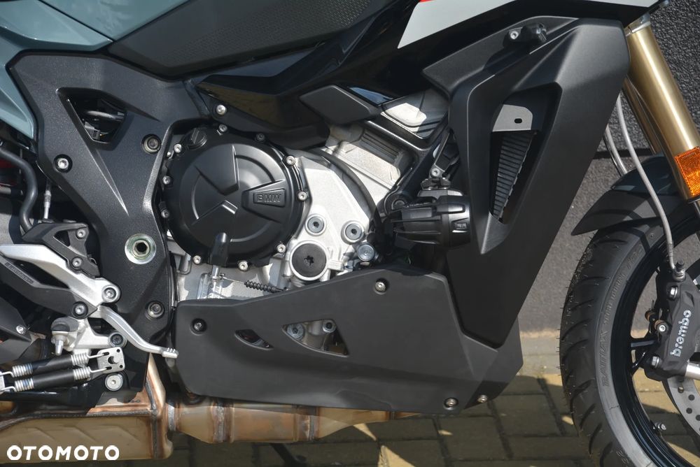 BMW XR - 10