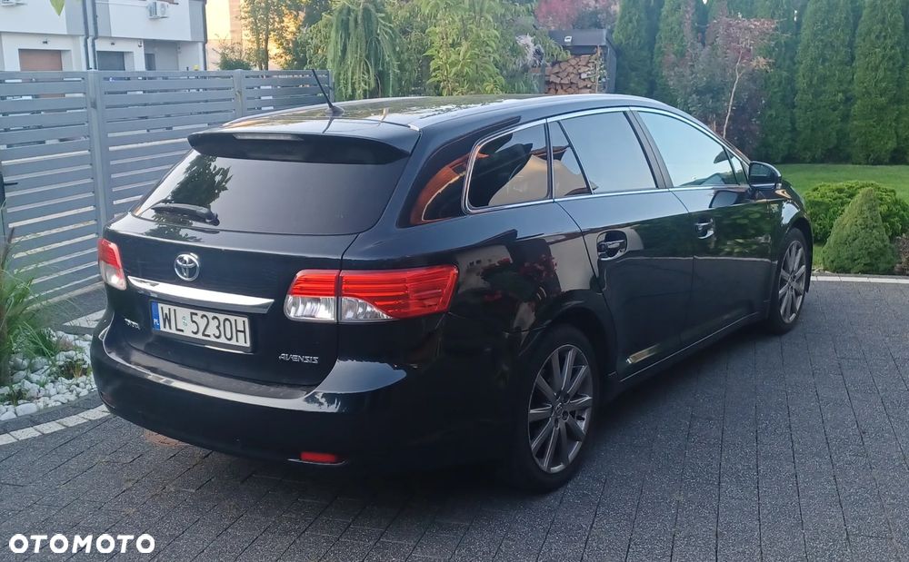 Toyota Avensis - 9