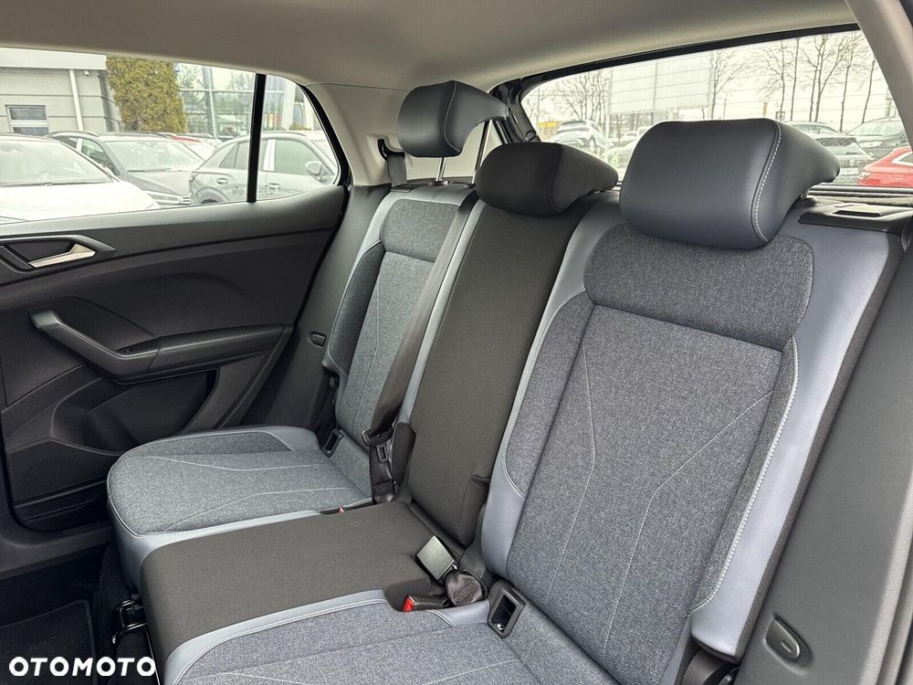Volkswagen T-Cross - 17