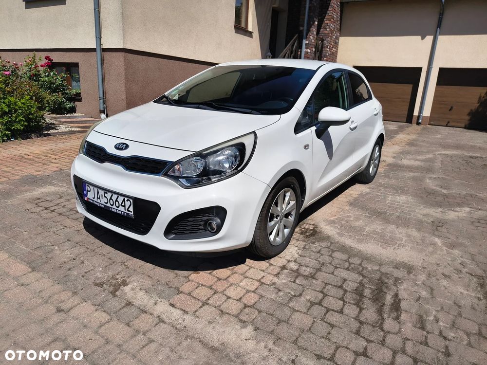 Kia Rio - 1