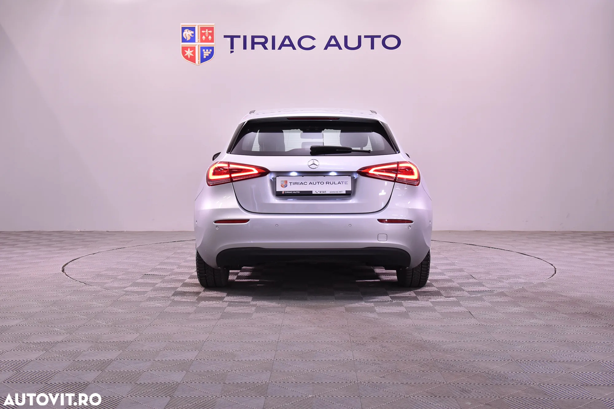 Mercedes-Benz A 200 d 4Matic 8G-DCT - 4