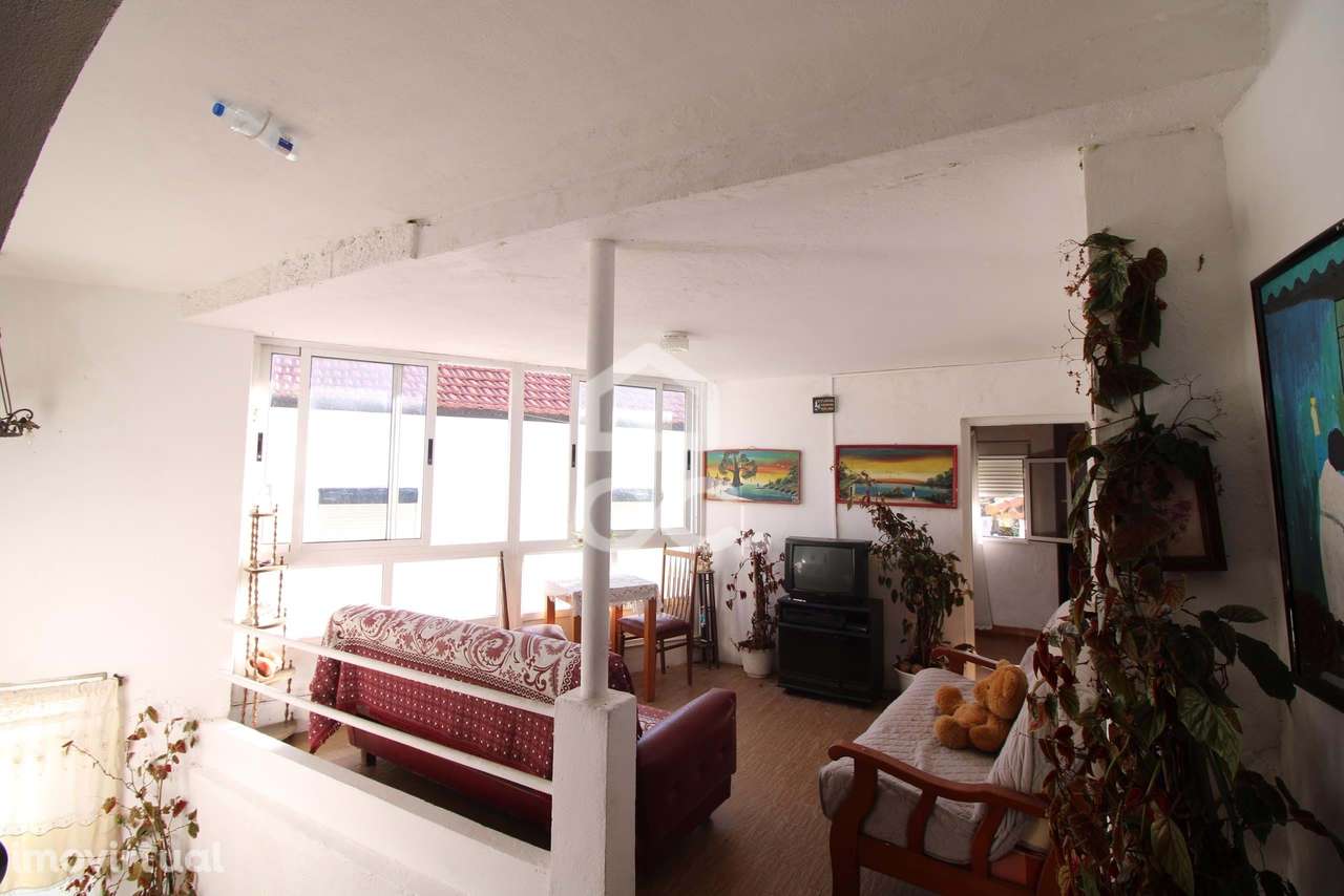 Moradia T4 para restauração com Potencial na Periferia de Chaves - Grande imagem: 3/21