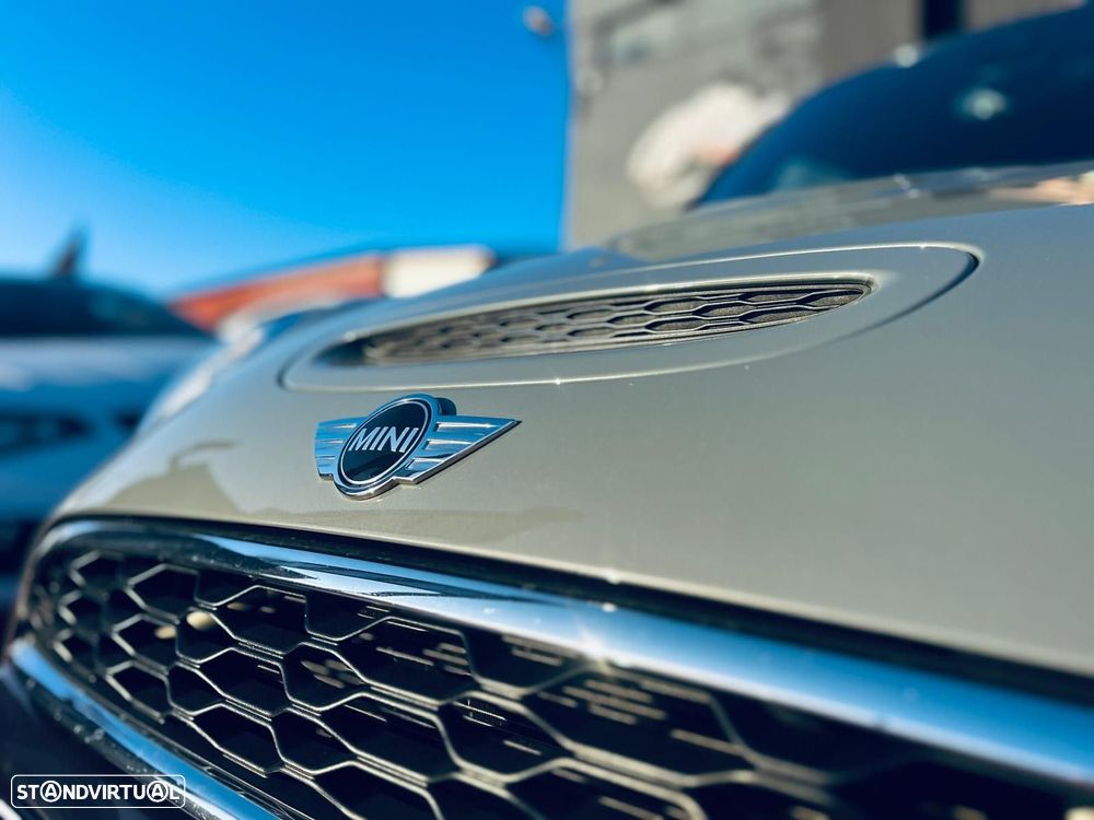 MINI 5 Portas Cooper SD Auto - 6