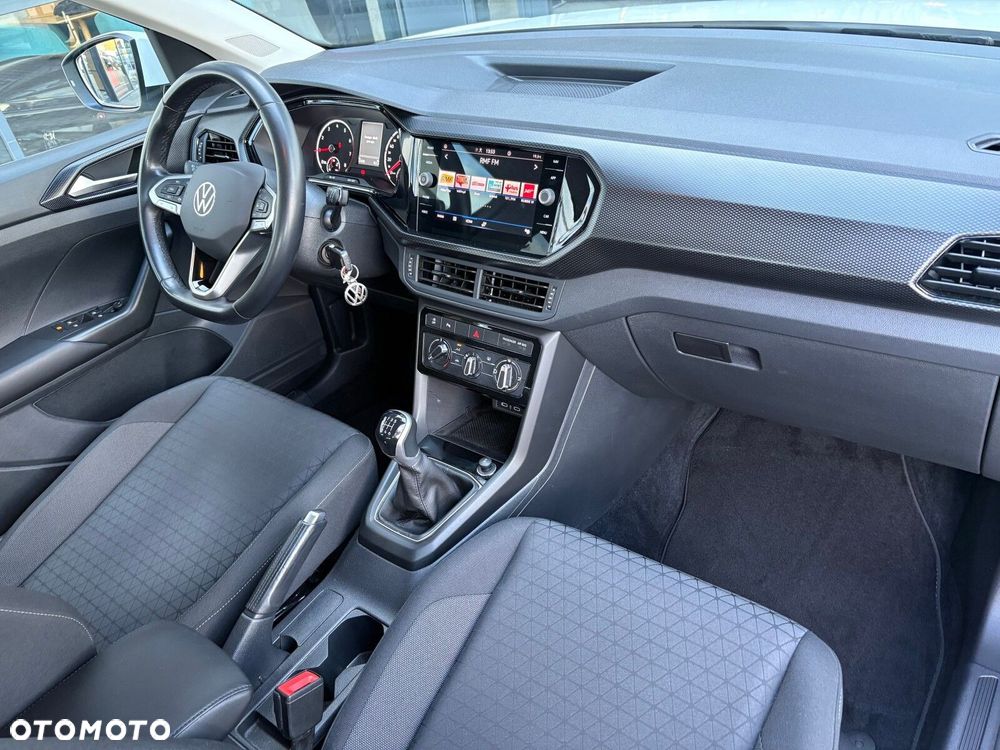Volkswagen T-Cross - 16