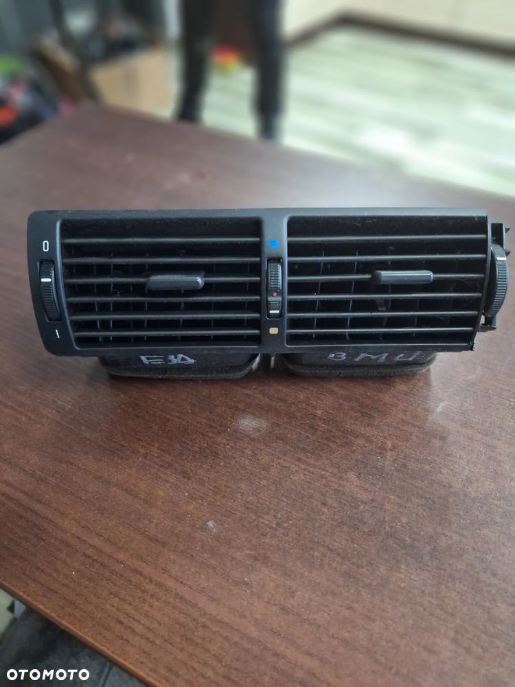 kratka nawiewu środkowa czarna Bmw e39    (118/20) - 5