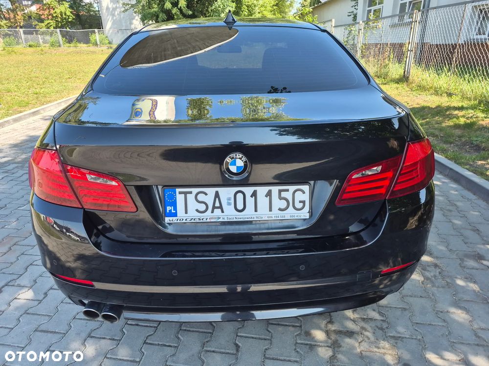 BMW Seria 5 520d xDrive - 4