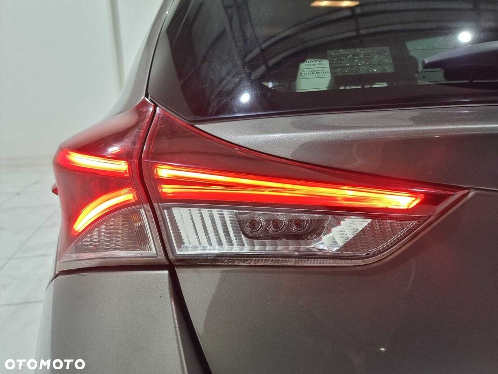 Toyota Auris - 12
