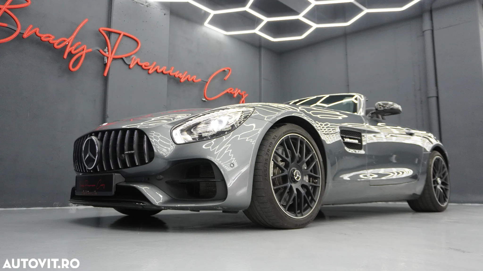 Mercedes-Benz AMG GT Roadster Speedshift 7G-DCT - 24