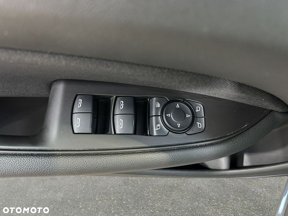 Opel Insignia - 11