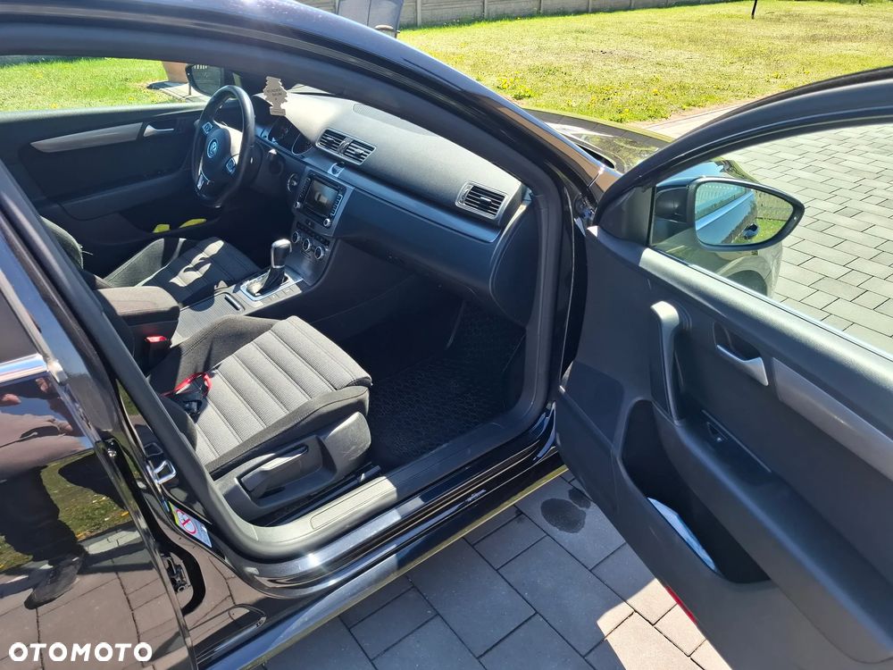 Volkswagen Passat - 20