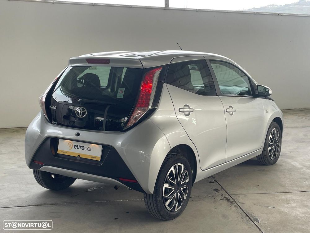 Toyota Aygo x-play - 5