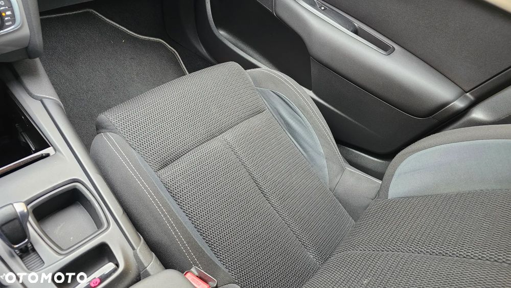 Citroën C4 e-HDi 115 ETG6 Exclusive - 32