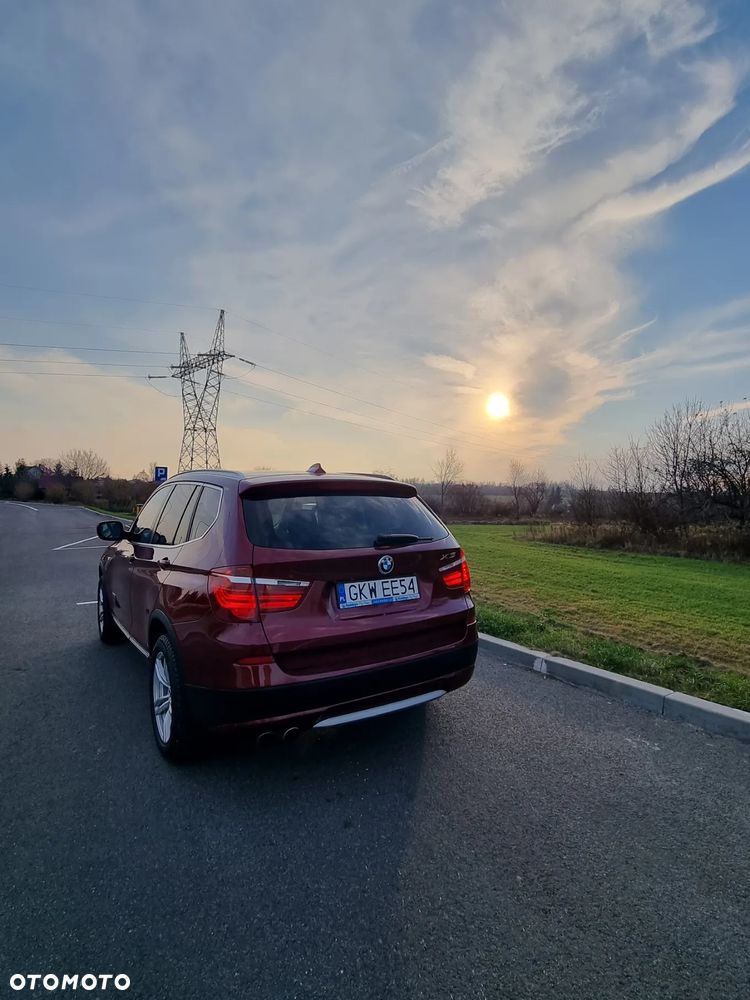 BMW X3 xDrive28i Sport-Aut - 4