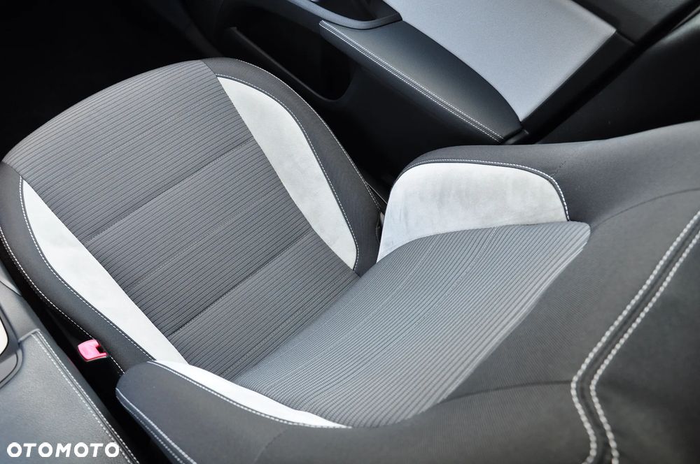 Toyota Avensis Touring Sports 1.8 Edition S+ - 20