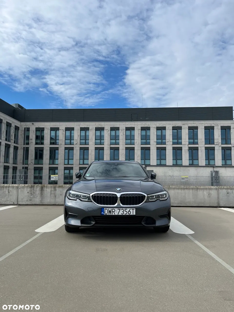 BMW Seria 3 330i Sport Line - 2
