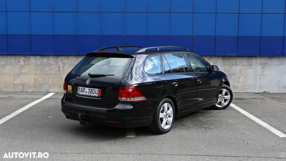 Volkswagen Golf 1.6 TDI DPF Highline - 9