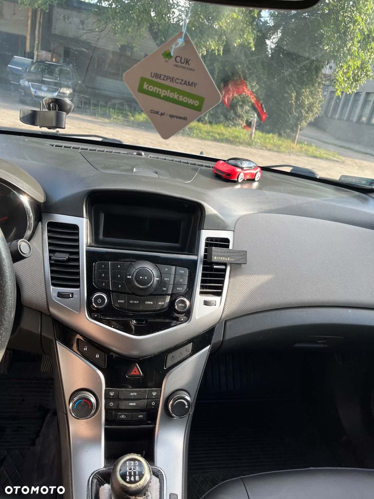 Chevrolet Cruze - 16