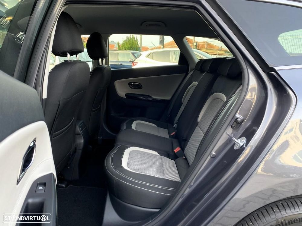 Kia Ceed SW 1.6 CRDi TX - 33
