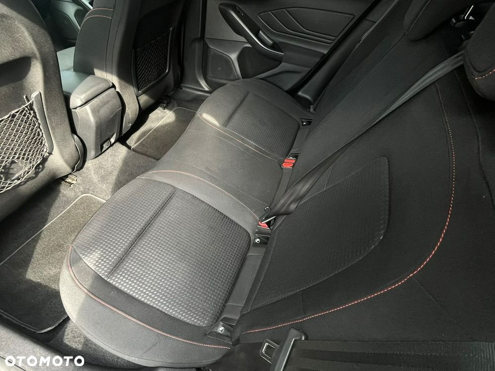 Ford Focus 1.5 EcoBlue Start-Stopp-System ST-LINE - 17