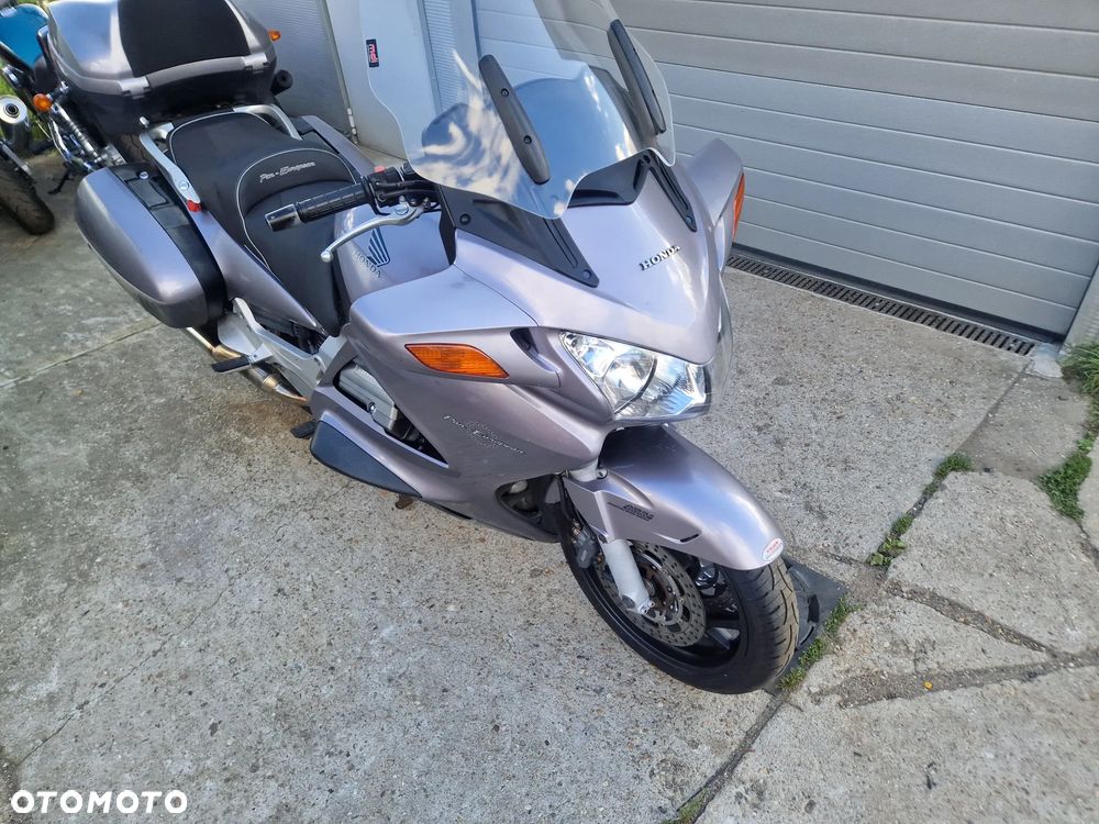 Honda ST - 3