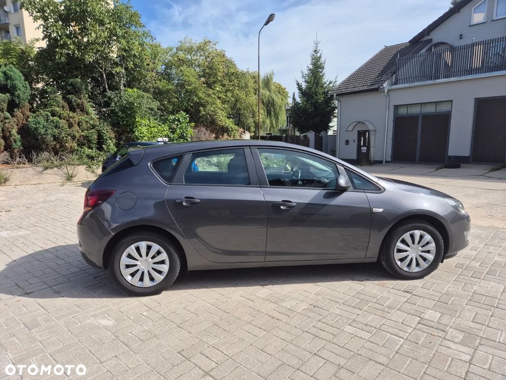Opel Astra 1.6 - 5
