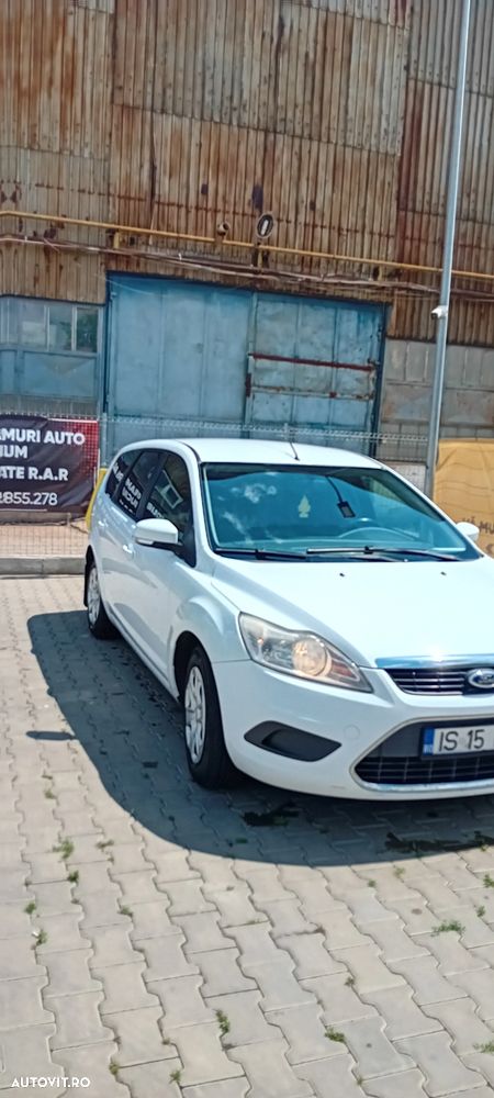 Ford Focus 1.6 TDCI DPF Titanium - 10