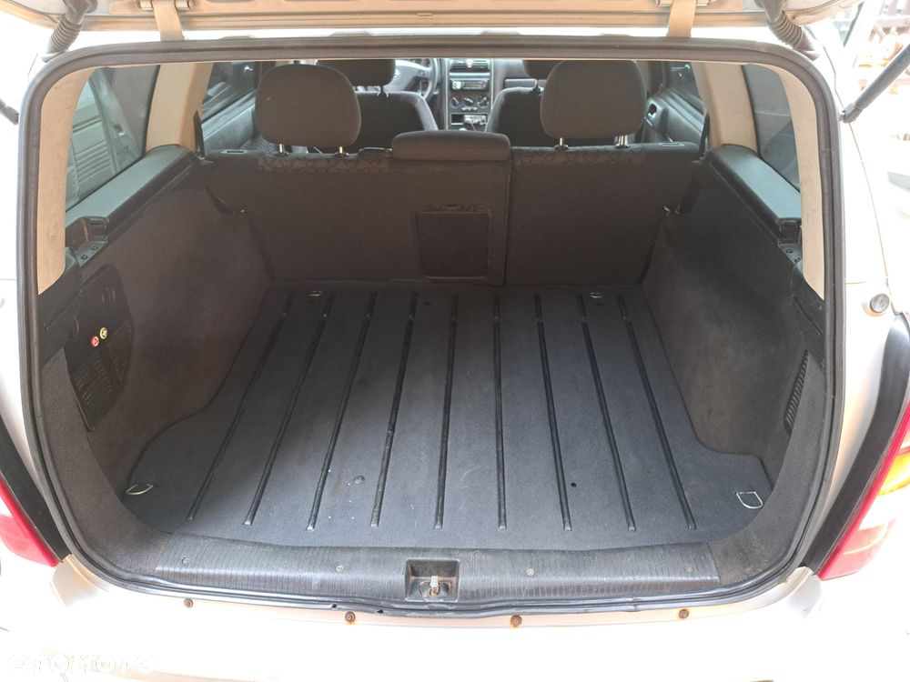 Opel Astra 1.6 - 10