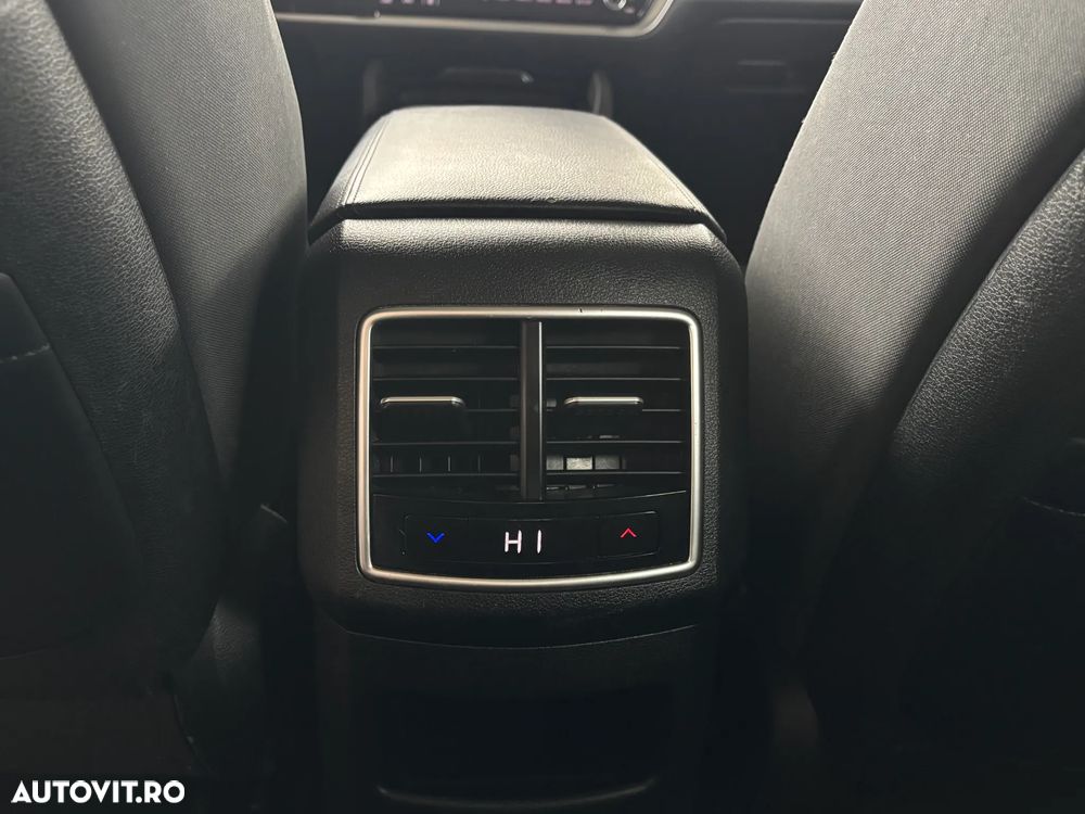 Kia Sportage 1.6 T-GDI HEV 6AT 4x2 Style - 33