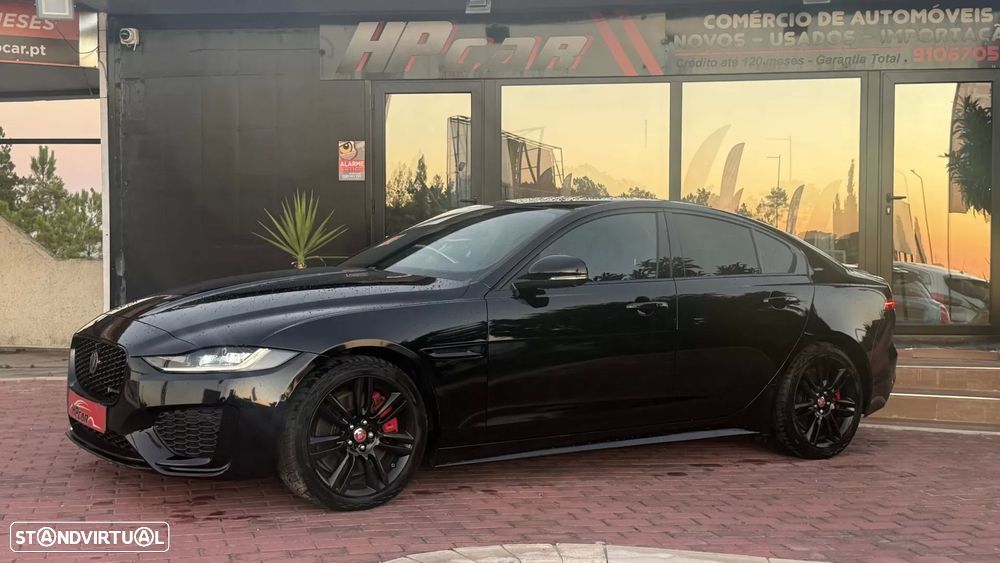Jaguar XE 2.0 D200 R-Dynamic S - 1