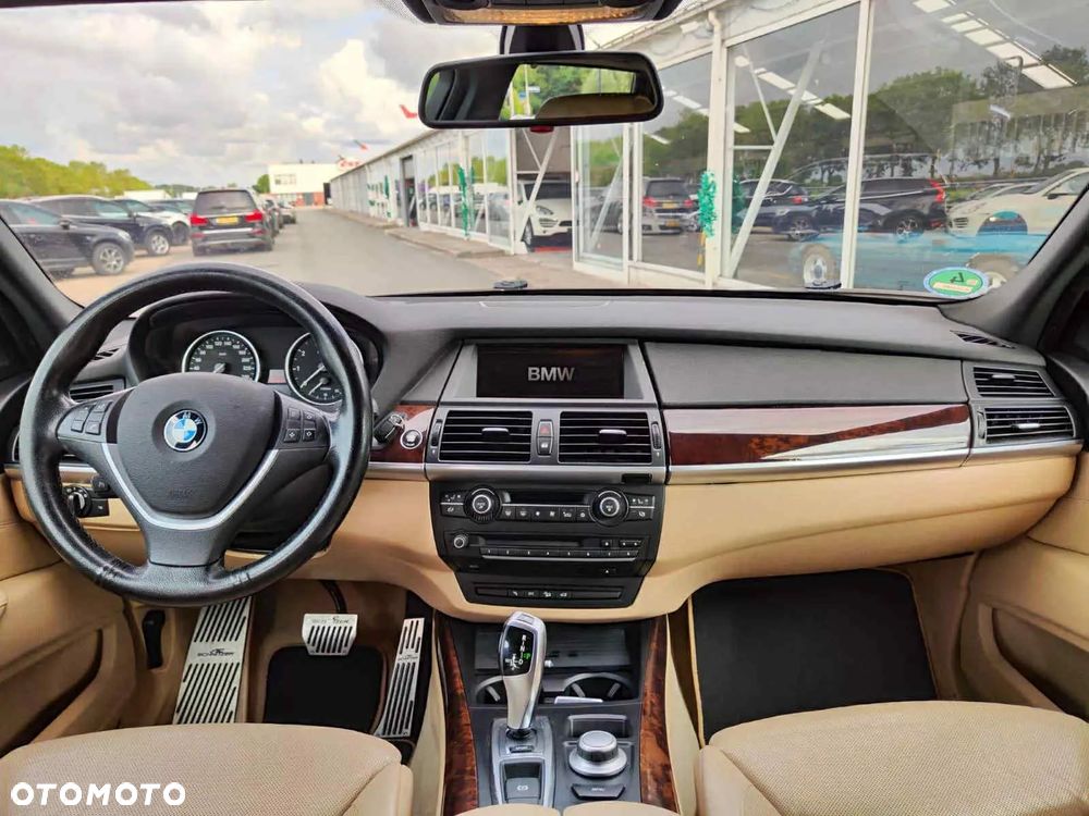 BMW X5 xDrive48i Edition 10 Jahre - 8