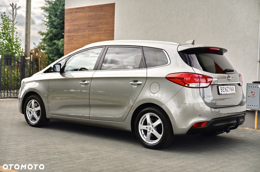Kia Carens 1.6 GDI Attract - 12