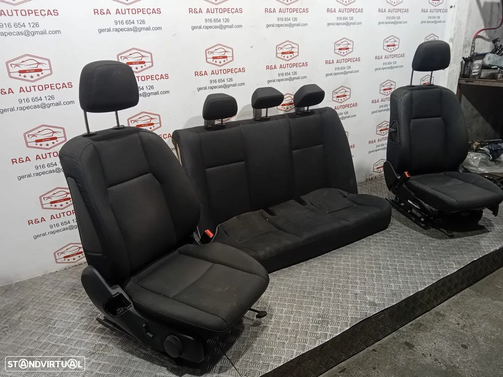 Conjunto de Bancos Mercedes Class C W204 Sedan Tecido Original - 2