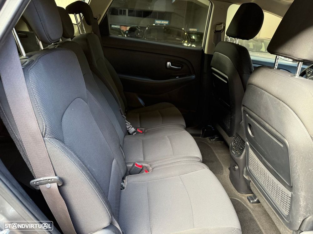 Kia Carens 1.7 CRDi ISG TX - 12