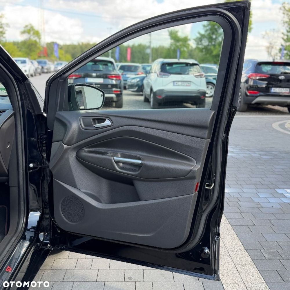 Ford Kuga - 32