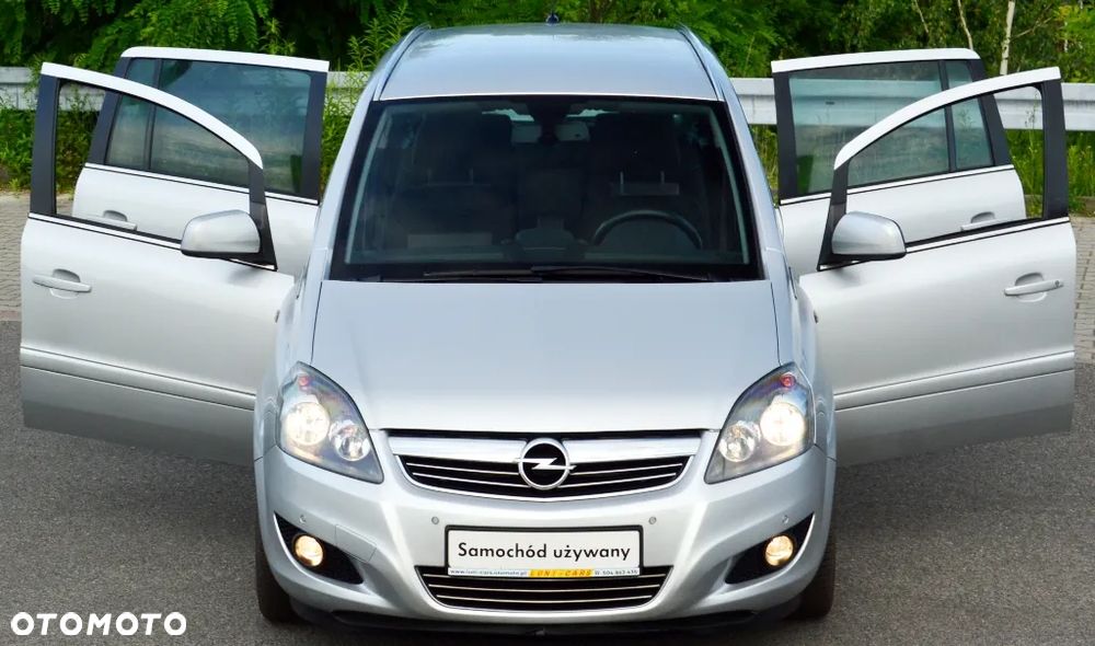 Opel Zafira 1.7 CDTI Cosmo - 24