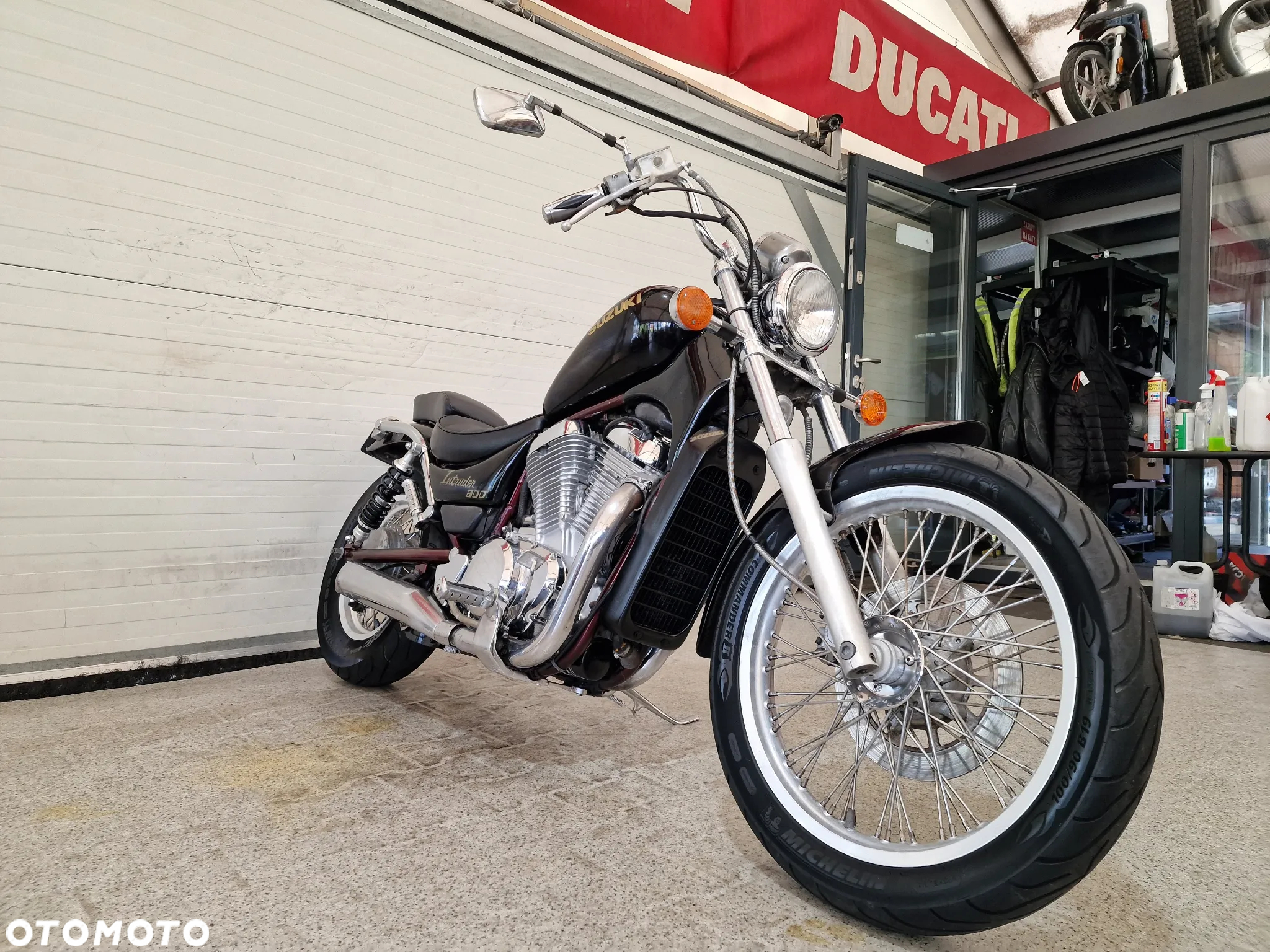 Suzuki Marauder - 12