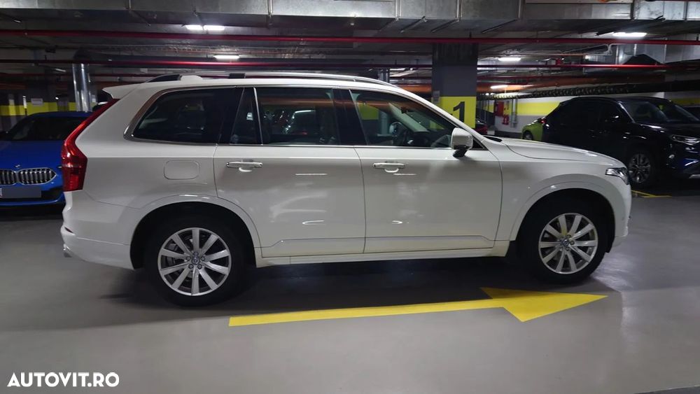 Volvo XC 90 D5 AWD Momentum - 8