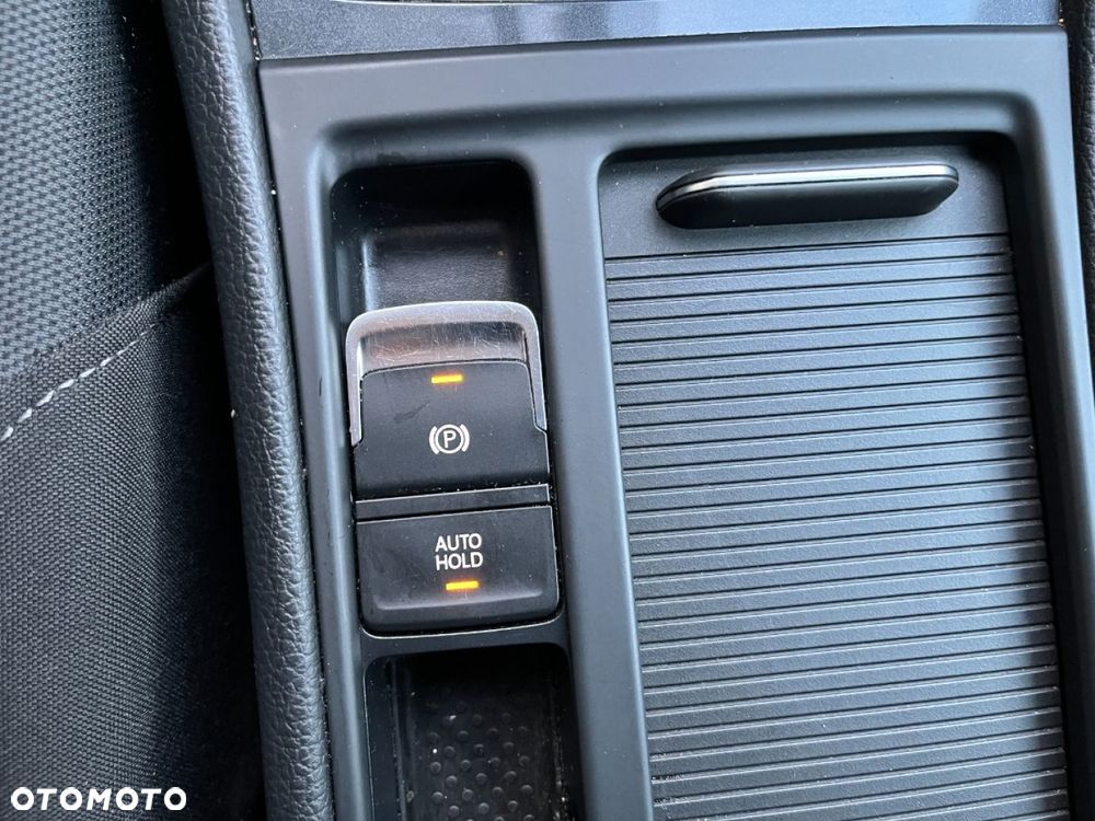 Volkswagen Golf 2.0 TDI Style - 26