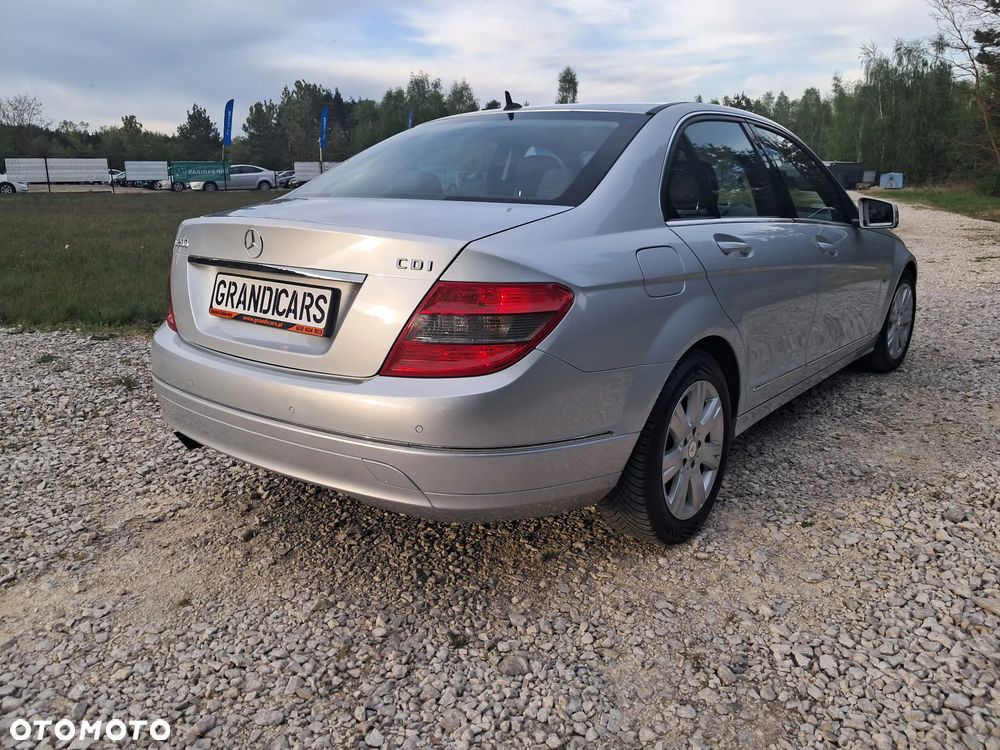 Mercedes-Benz Klasa C 200 CDI DPF Automatik BlueEFFICIENCY Avantgarde - 3