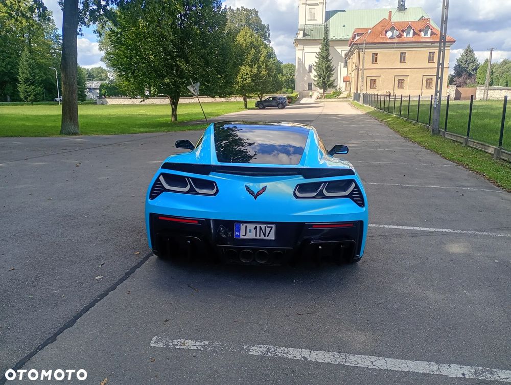 Chevrolet Corvette - 9