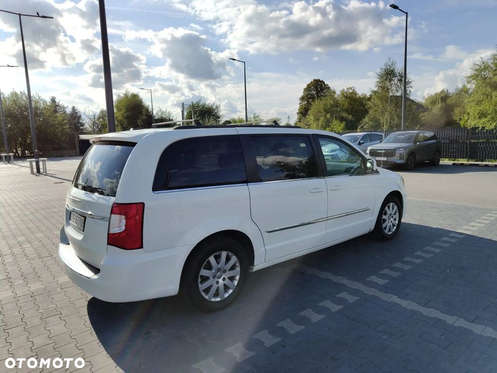 Chrysler Town & Country 3.6 Touring - 16